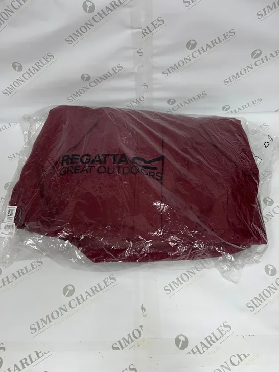 REGATTA HYDROFORT JACKET IN BURGUNDY SIZE 18