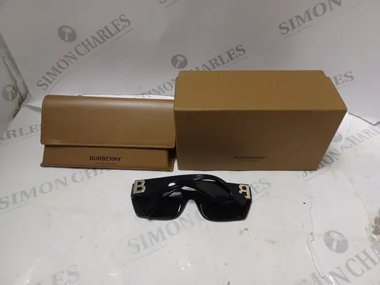 BOXED BURBERRY SUNGLASSES