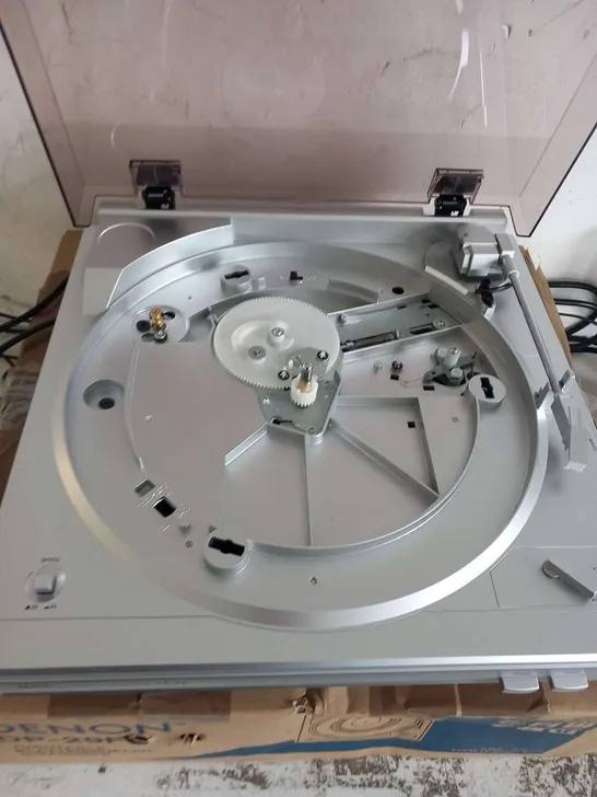 DENON DP29F SILVER FULLY AUTOMATIC TURNTABLE