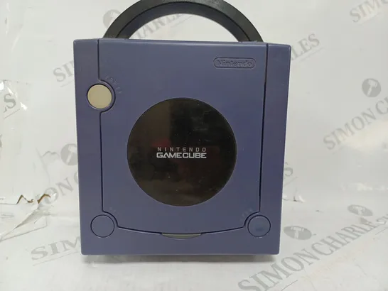 NINTENDO GAMECUBE CONSOLE 