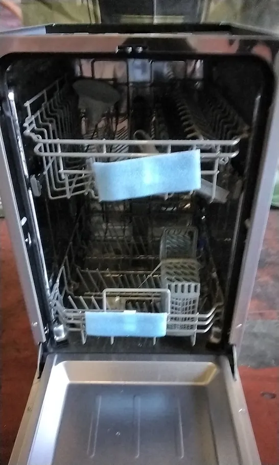 LOGIK LID45W20 DISHWASHER