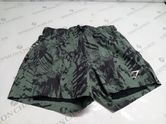 GYMSHARK TRAINING SHORTS SIZE M