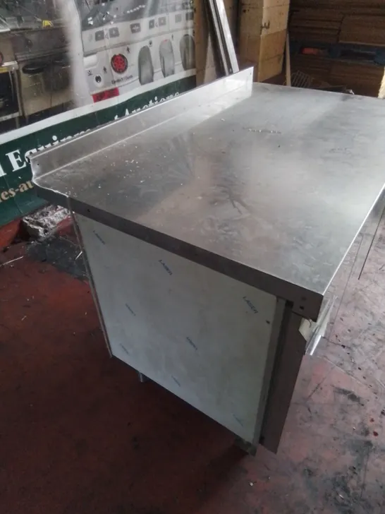 COMMERCIAL STAINLESS REFRIGERATED FOOD PREP COUNTER 