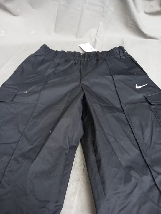 NIKE LOOSE FIT HIGH RISE BLACK CARGOS - MEDIUM