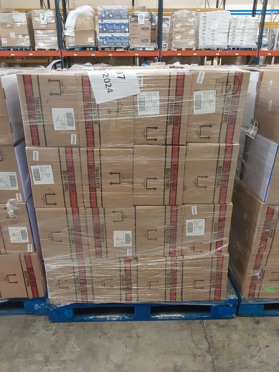 PALLET TO CONTAIN APPROX 48 BOXES OF BRAND NEW UNION JACK BEACH TOWELS - 9 TOWELS PER BOX // SIZE: APPROX 71 X 152cm // COMBINED RRP £2,376.00