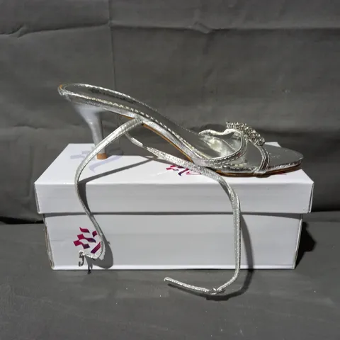 APPROXIMATELY 24 BOXED PAIRS OF LAVANDA STRAP SANDALS IN SILVER VARIOUS SIZES TO INCLUDE SIZES 37, 38, 39