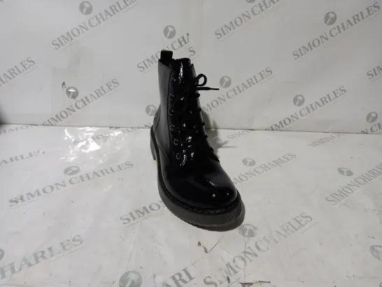 BOXED PAIR OF RIEKER LACE UP BOOTS IN BLACK UK SIZE 6.5