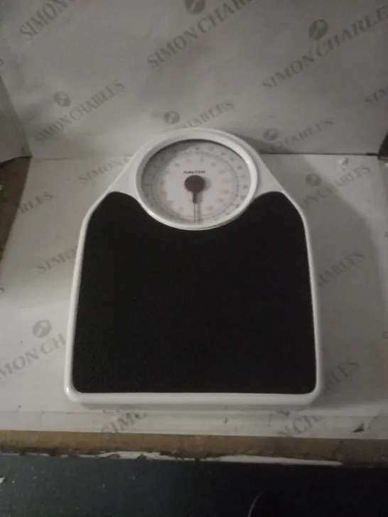 SALTER DOCTOR STYLE MECHANICAL SCALE RRP £40