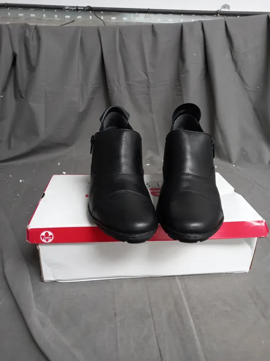 BOXED PAIR OF RIEKER SHOE BOOTS IN BLACK UK SIZE 6.5