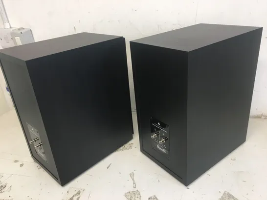 BOXED PAIR OF TRIANGLE BOREA BR03 BOOKSHELF LOUDSPEAKERS