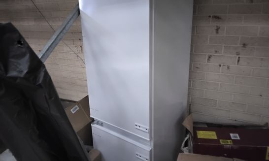 TALL WHITE FRIDGE AND FREEZER UNIT WHITE