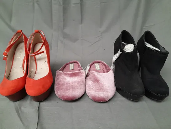 BOX OF APPROXIMATELY 10 ASSORTED PAIRS OF SHOES IN VARIOUS STYLES TO INCLUDE FIORE, LOVE TO LOUNGE, ETC