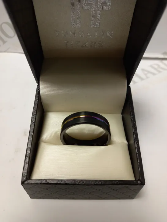 TUNGSTEN TITANS AMBIENCE IRIDESCENT GROOVE RING - SIZE UNKNOWN 