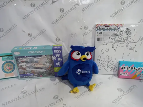 BOX OF APPROX 20 ASSORTED TOYS TO INCLUDE - ANSAGRAMS - COLOUR IN CANVAS - OWL FLIGHT ECT