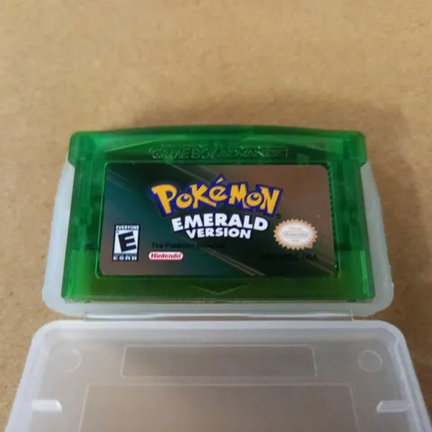 POKEMON EMERALD VERSION GAME FOR GBA