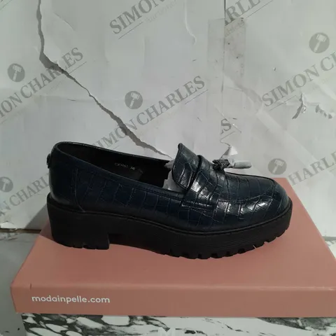 BOXED MODA CARIE LOAFERS SIZE 3