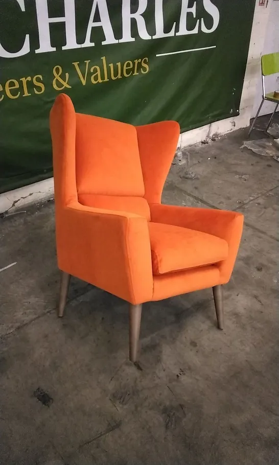 QUALITY DESIGNER LOUNGE CO ARMCHAIR IN BRIGHT ORANGE PLUSH FABRIC 