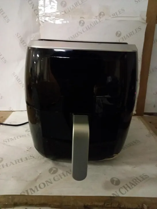 AMAZON BASICS 6-LITRE AIR FRYER