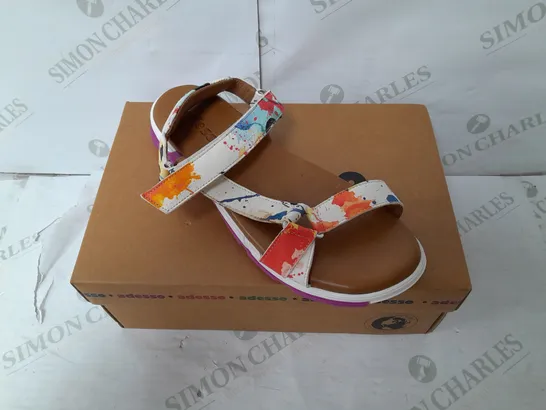 ADESSO LEATHER STRAP RUBBER SOLE WALKING SANDAL IN MULTI-COLOUR SIZE 7