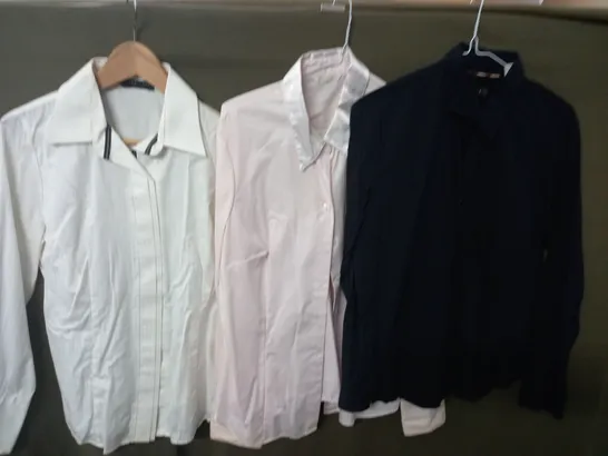 LOT OF 8 ASSORTED LADIES SHIRTS IN VARIOUS SIZES