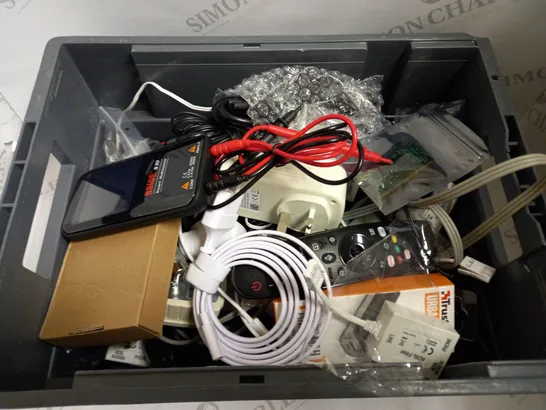 BOX OF APPROX 10 ASSORTED ITEMS INCLUDING BT WIFI EXTENDER, REMOTE CONTROLS AND BSIDE S10 SMART MULTIMETER