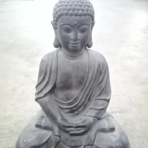 BOXED LARGE SITTING BUDHA FIGURE