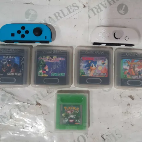 LOT OF ASSORTED VIDEO GAME ITEMS TO INCLUDE NINTENDO SWITCH JOY-CONS, POKÉMON GREEN VERSION GAME BOY GAME, SONIC THE HEDGEHOG GAME GEAR GAME, ETC