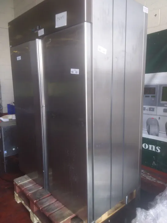 LARGE DOUBLE DISPLAY FRIDGE 