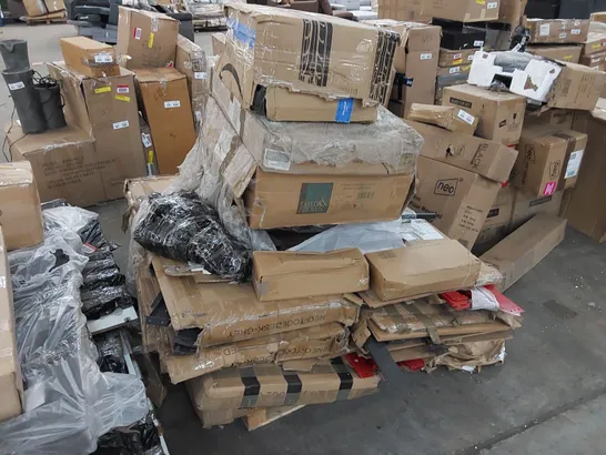 PALLET OF ASSORTED HOUSEHOLD ITEMS AND FURNITURE PARTS