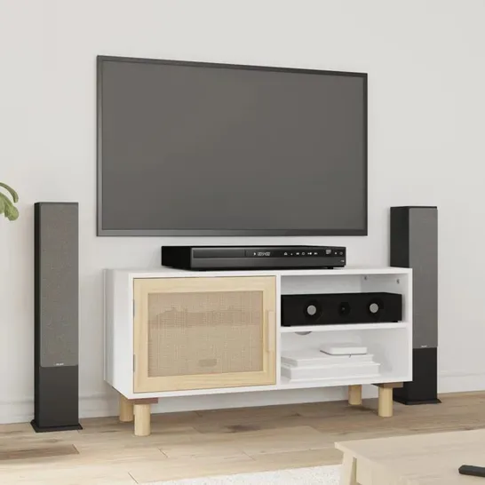 BOXED DIEJUSTE TV STAND FOR TV'S UP TO 32"