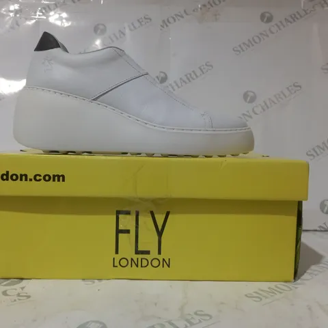 BOXED PAIR OF FLY LONDON DUBLIN SHOES IN WHITE UK SIZE 6