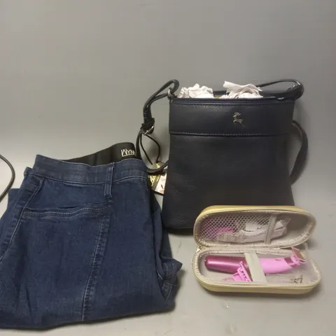 APPROXIMATELY 10 HOME, HEALTH AND CLOTHING ITEMS TO INCLUDE HANDBAG, JEANS AND HAIR REMOVAL TOOL