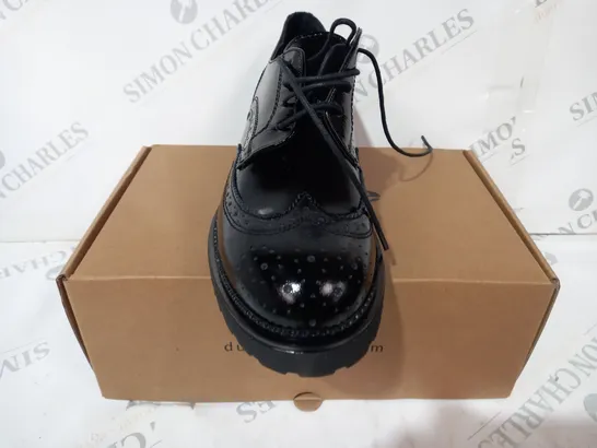 BOXED PAIR OF DUNE LONDON FLORIAN LACE UP SHOES IN BLACK SIZE 8