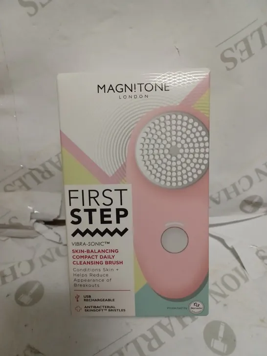 MAGNITONE FIRST STEP CLEANSING BRUSH - PINK 