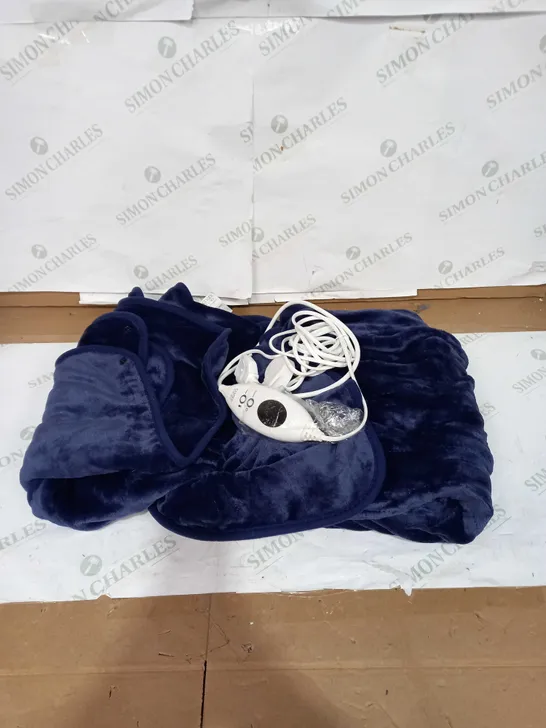 COZEE HOME HEATED PLUSH WEARABLE BLANKET IN NAVY