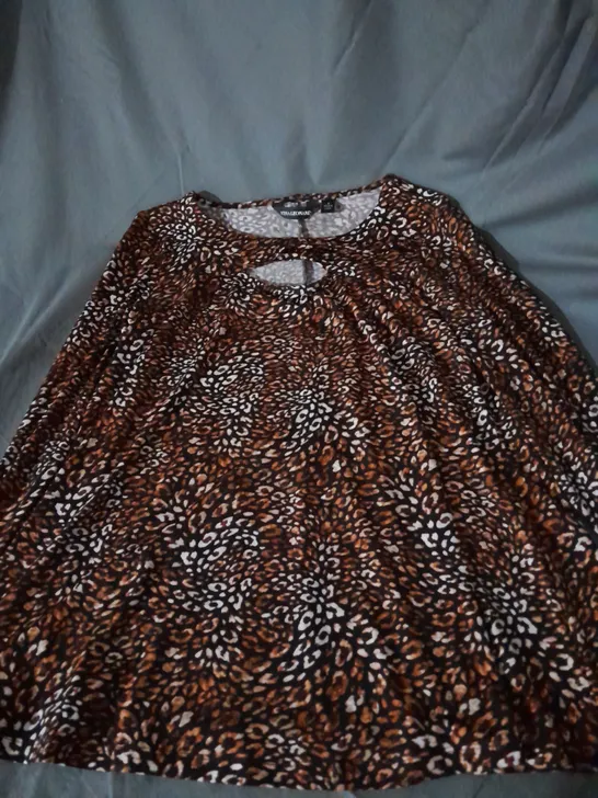 NINA LEONARD TUNIC SIZE M