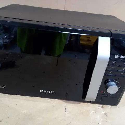 SAMSUNG 23 LITRE SOLO MICROWAVE - BLACK