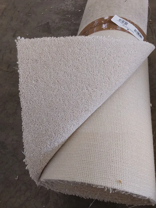 ROLL OF QUALITY DIMENSIONS DIM PLAINS CARPET // SIZE: APPROX 0.71 X 3m