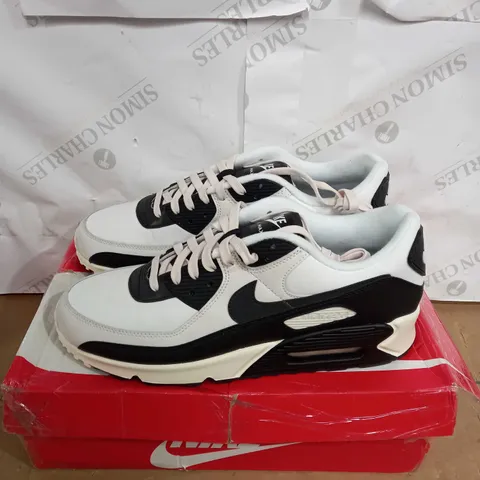 BOXED PAIR OF NIKE AIR MAX 90 TRAINERS SIZE 11