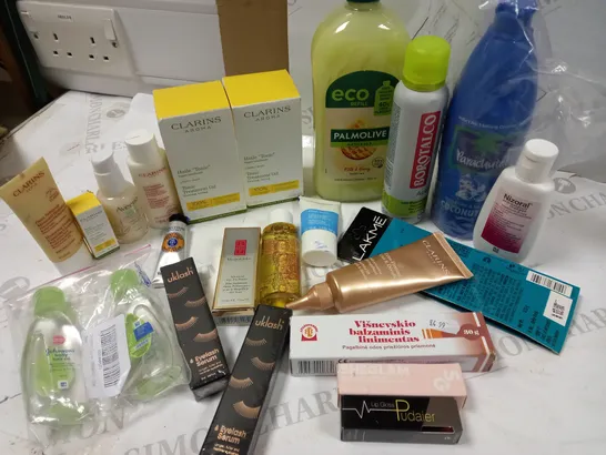 ASSORTMENT OF PREMIUM BRANDS HEALTH AND BEAUTY ITEMS APPROX. 25 ITEMS 