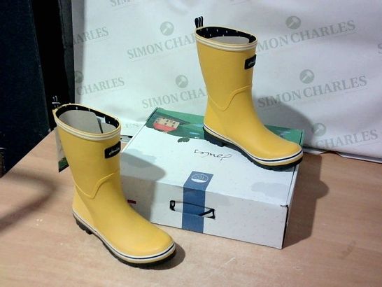 BOXED PAIR OF JOULES WELLIES SIZE 7