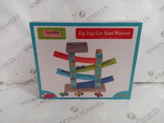 SEALED TOWO ZIG ZAG CAR RUN PLAYSET