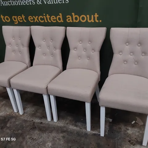 SET OF FOUR BUTTONED BACK UPHOLSTERED DINING CHAIRS NATURAL FABRIC ON WHITE PAINTED LEGS 