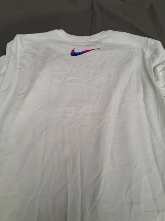 THE NIKE TEE ENGLAND T-SHIRT  - SMALL