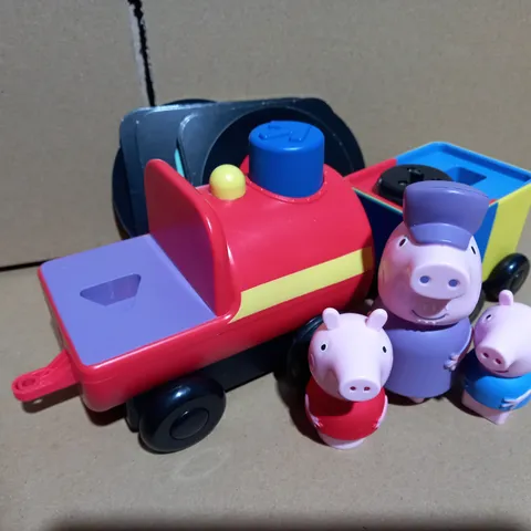 GRANDPA PIG'S CLEVER TRAIN 