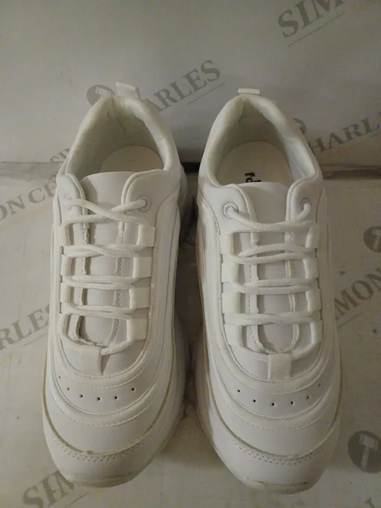 BOXED PAIR OF KOI WOMEN'S EXTRA CHUNKY WHITE TRAINERS SIZE 6