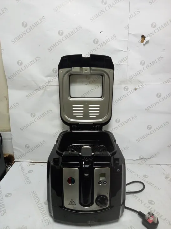 RUSSELL HOBBS DIGITAL DEEP FRYER