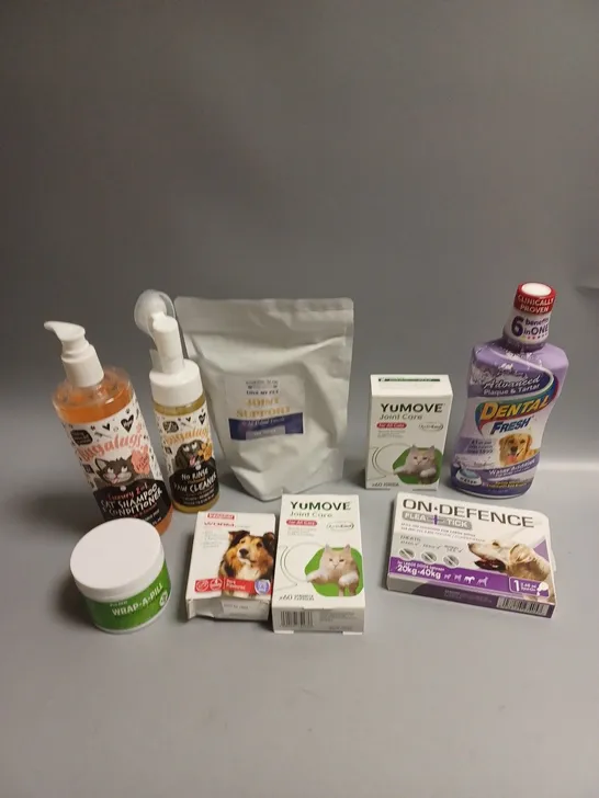 APPROXIMATELY 15 ASSORTED PET SUPPLIES/CARE PRODUCTS TO INCLUDE YU MOVE JOINT CARE, BUGALUGS SHAMPOO, DENTAL FRESH ETC 