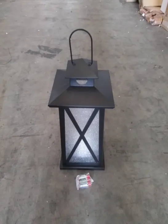 BOXED HOME2GARDEN LED LANTERN