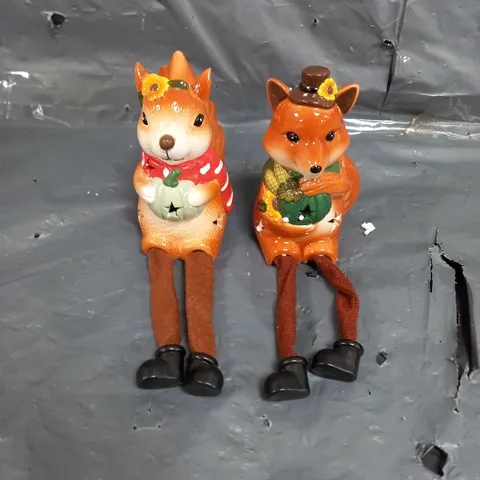 SET OF 2 ANIMAL ORNEMENTS